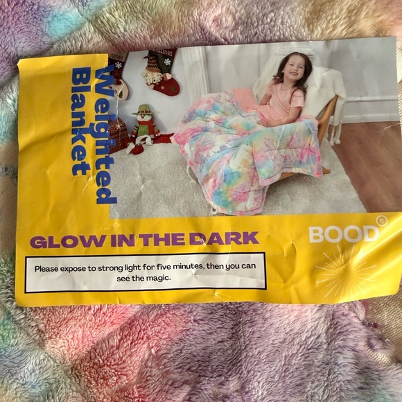 Rainbow Unicorn Weighted Blanket - Glow in the dark - Picture 6 of 6